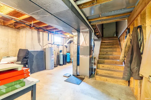 $490,000 | 7766 West Cir Drive North, Ligonier, IN 46767