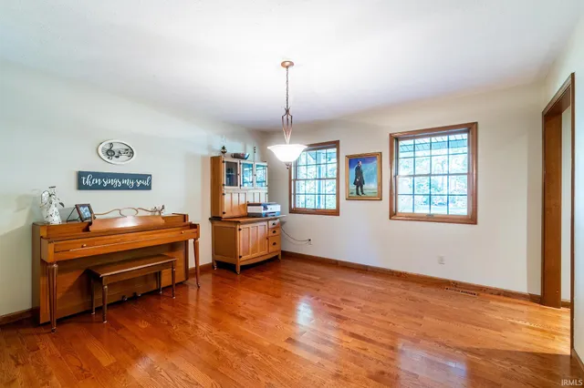 $490,000 | 7766 West Cir Drive North, Ligonier, IN 46767