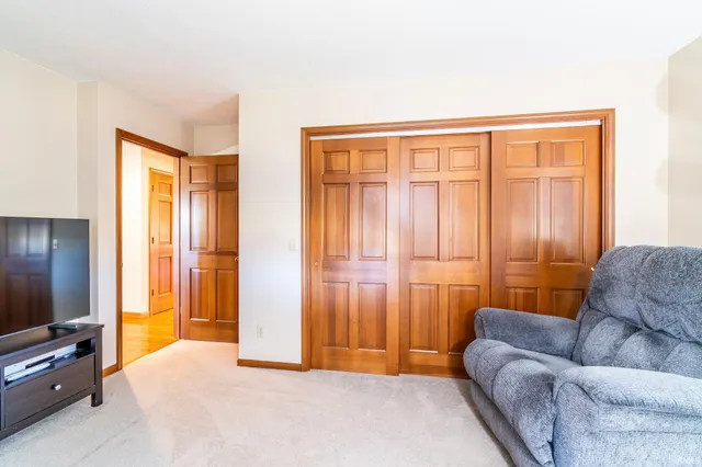 $490,000 | 7766 West Cir Drive North, Ligonier, IN 46767