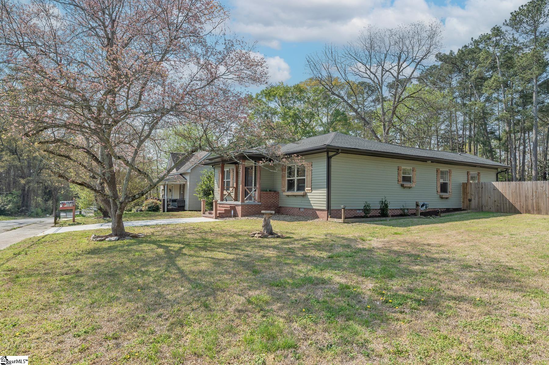 538 South Main Street Woodruff, SC 29388 - Photo 2 of 34