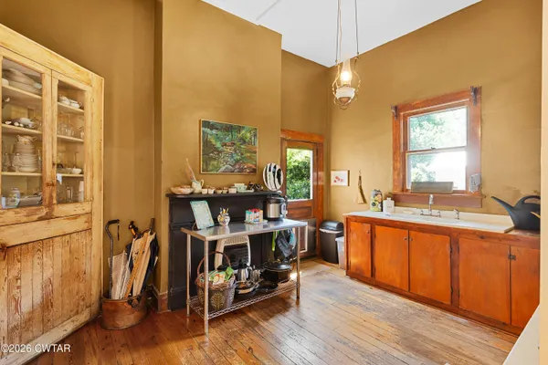 $1,250,000 | 204 East Deaderick Street, Jackson, TN 38301