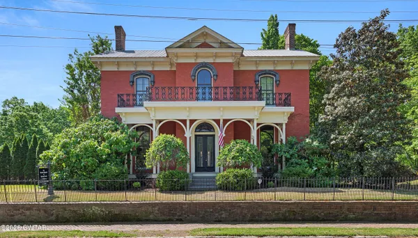 $1,250,000 | 204 East Deaderick Street, Jackson, TN 38301