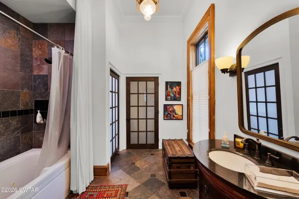 $1,250,000 | 204 East Deaderick Street, Jackson, TN 38301