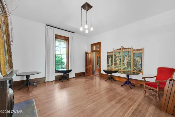 $1,250,000 | 204 East Deaderick Street, Jackson, TN 38301
