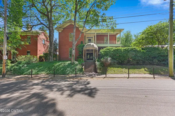 $1,250,000 | 204 East Deaderick Street, Jackson, TN 38301