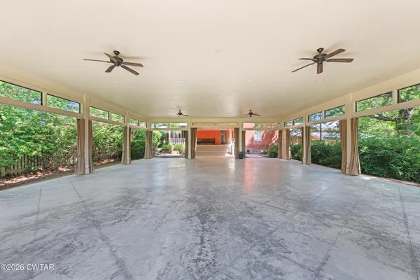 $1,250,000 | 204 East Deaderick Street, Jackson, TN 38301