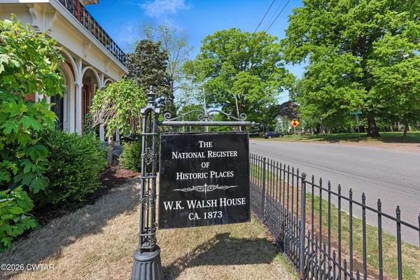 $1,250,000 | 204 East Deaderick Street, Jackson, TN 38301