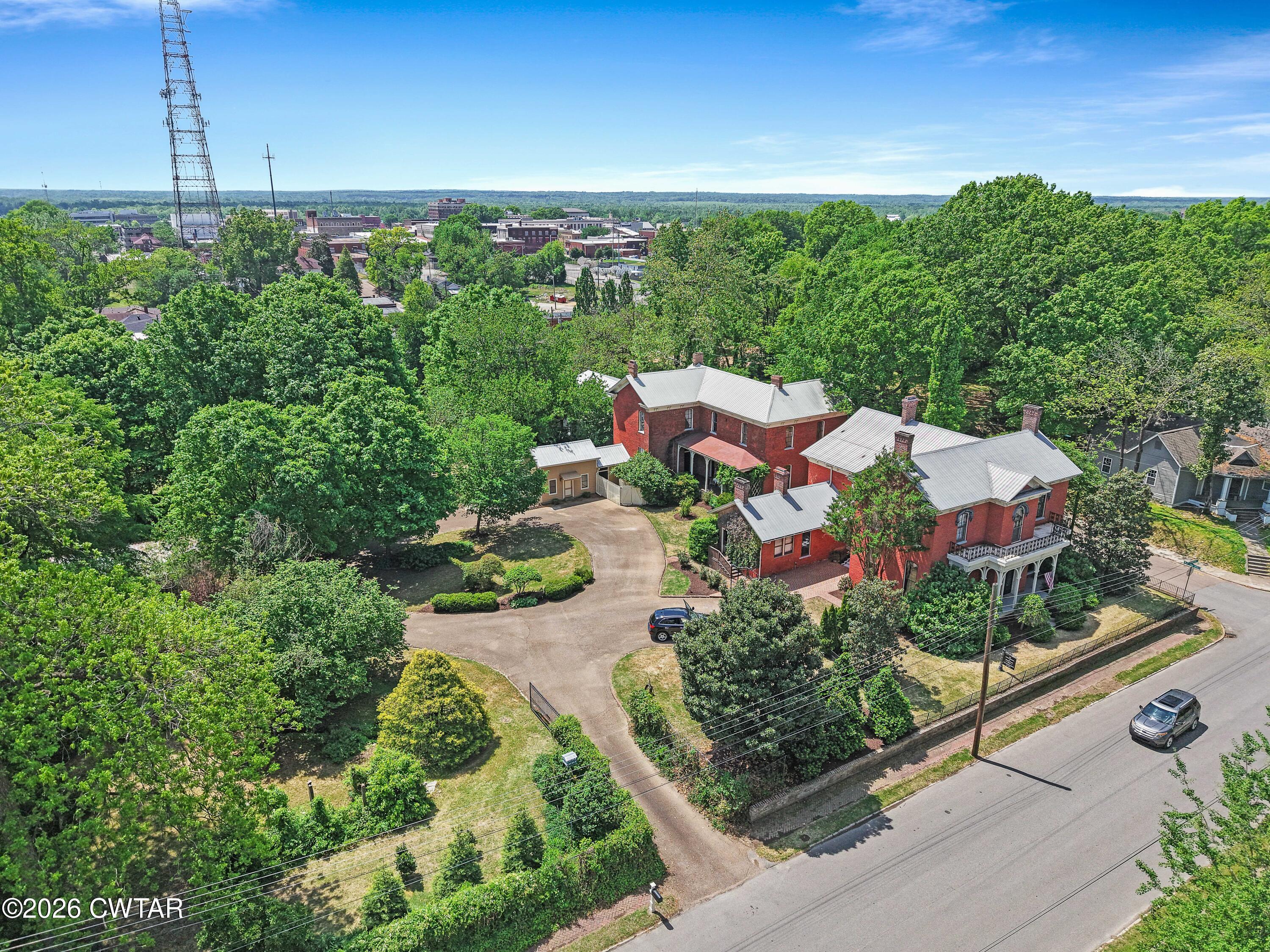 204 East Deaderick Street Jackson, TN 38301 - Photo 6 of 58 DJI_20260417122437_0172_D