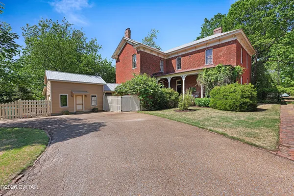 $1,250,000 | 204 East Deaderick Street, Jackson, TN 38301