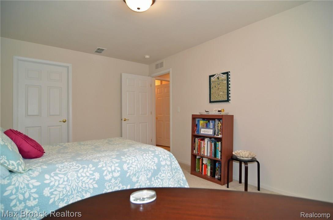 3489 Tremonte Circle, Unit 214 Rochester, MI 48306 - Photo 18 of 25 18.JPG