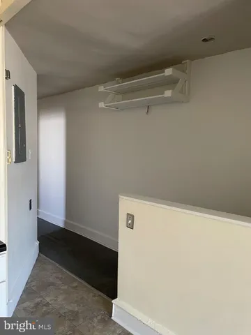 a view of utility room