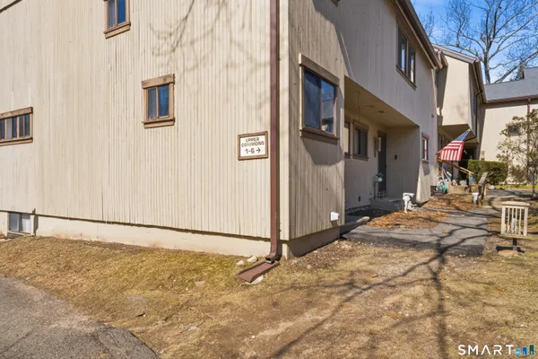 $259,900 | 1 Upper Commons, Unit 1, Woodbury, CT 06798