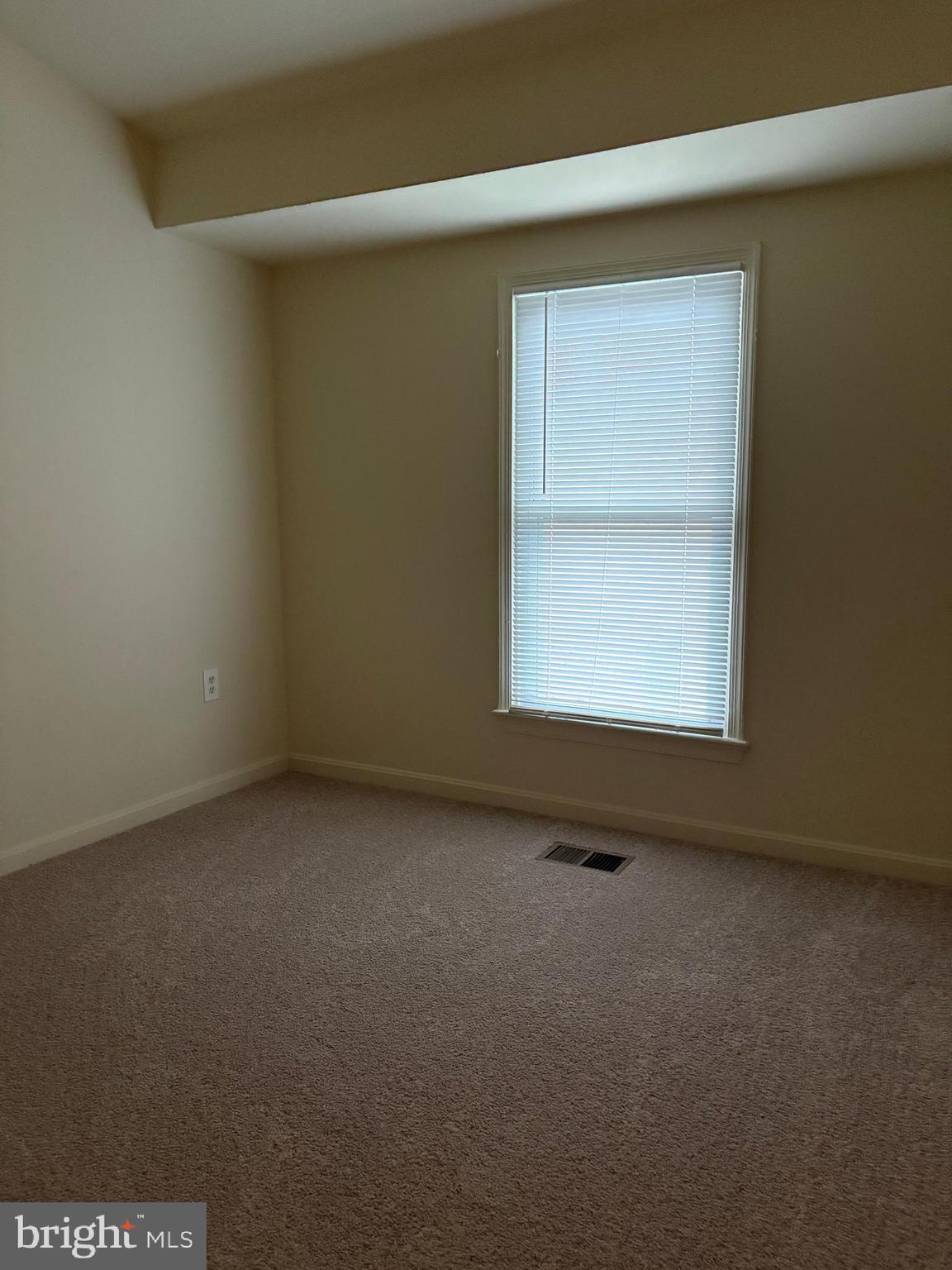5604 Gresham Lane Centreville, VA 20120 - Photo 29 of 39 Upper level two third bedroom (left)