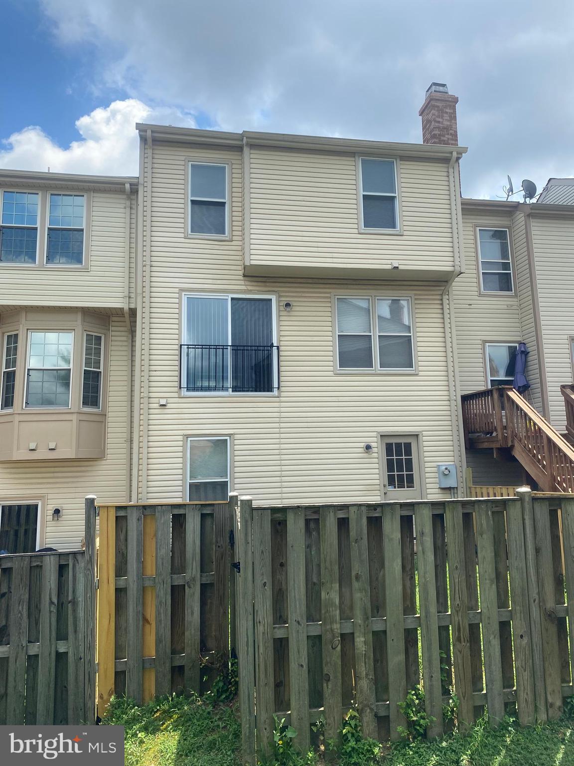 5604 Gresham Lane Centreville, VA 20120 - Photo 39 of 39 Enclosed rear yard