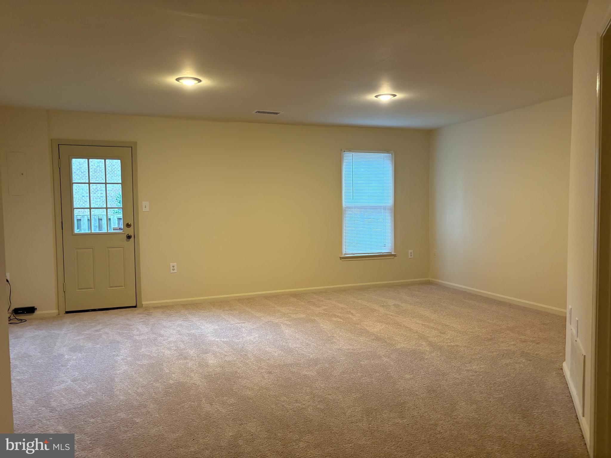 5604 Gresham Lane Centreville, VA 20120 - Photo 4 of 39 Main entry level recreation room
