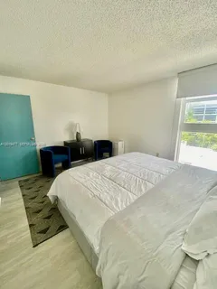 $2,600 | 1035 West Avenue, Unit 502, Miami Beach, FL 33139