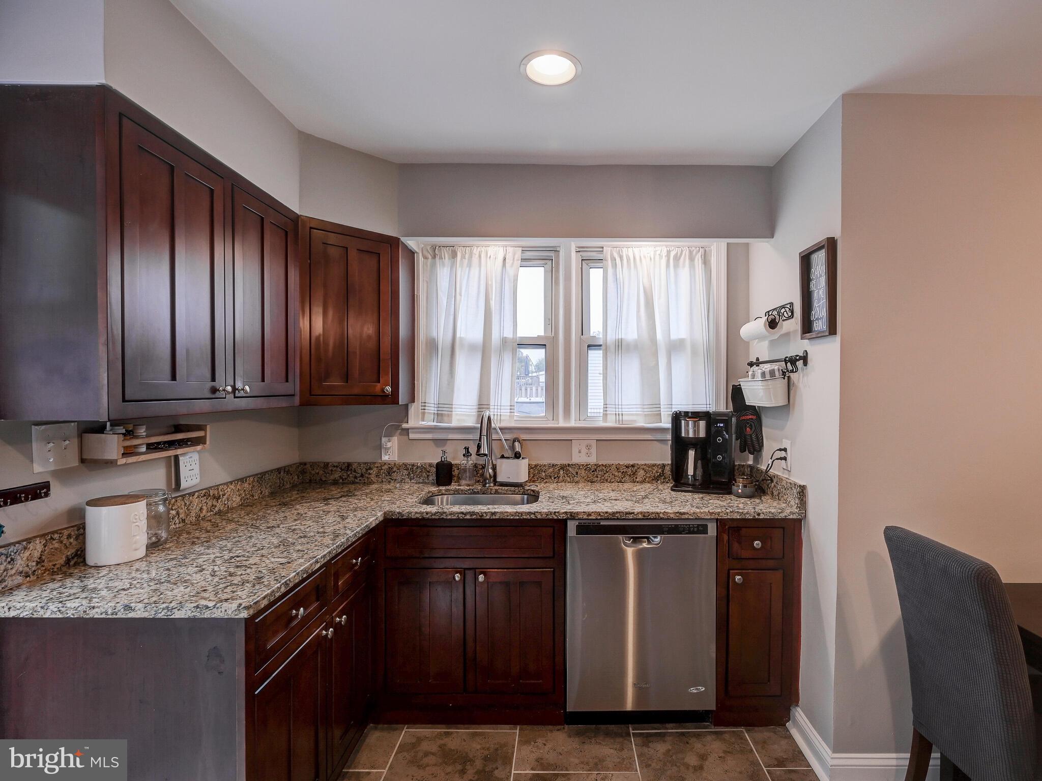 1904 Middleborough Road Baltimore, MD 21221 - Photo 15 of 37