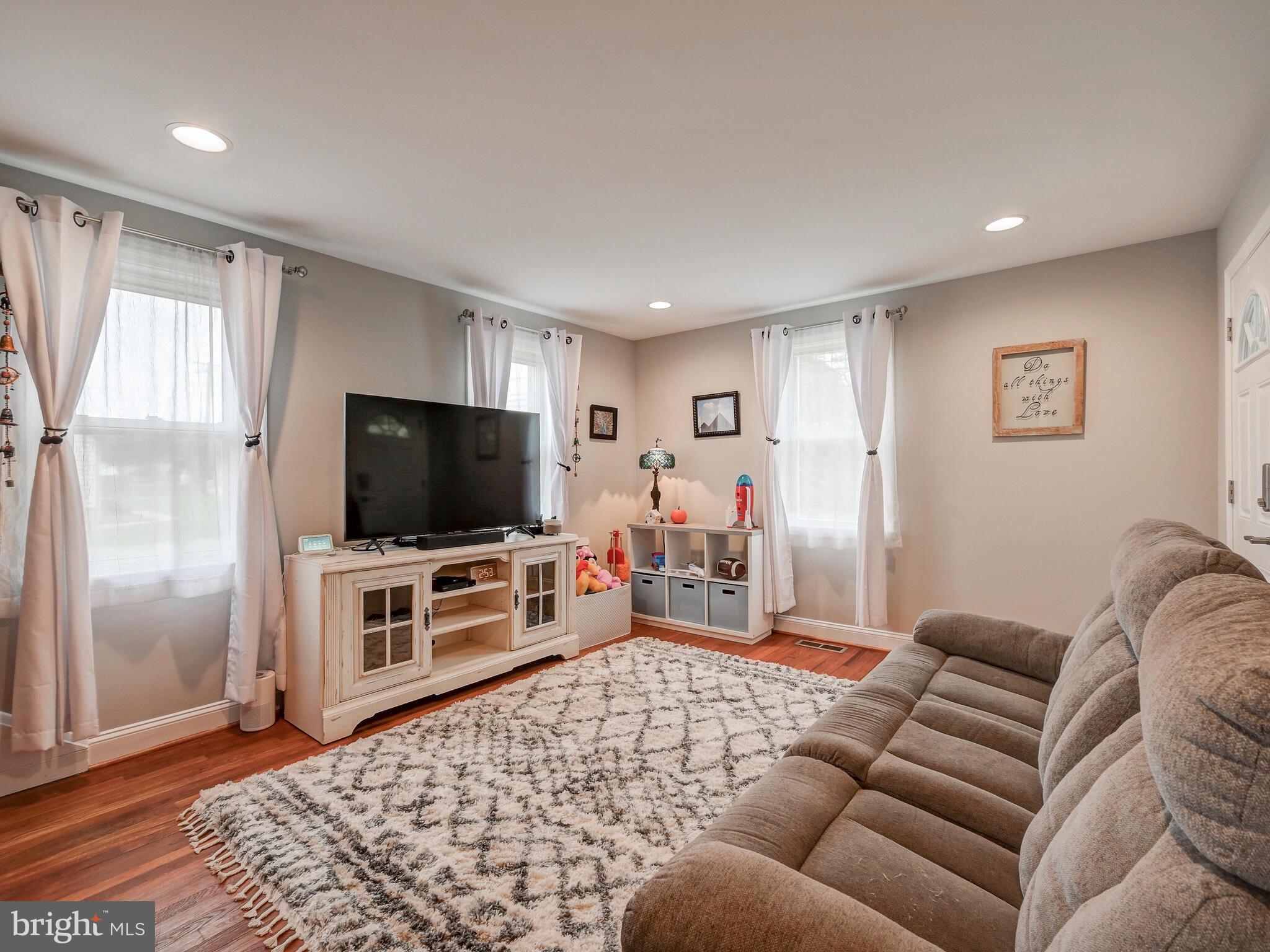 1904 Middleborough Road Baltimore, MD 21221 - Photo 10 of 37