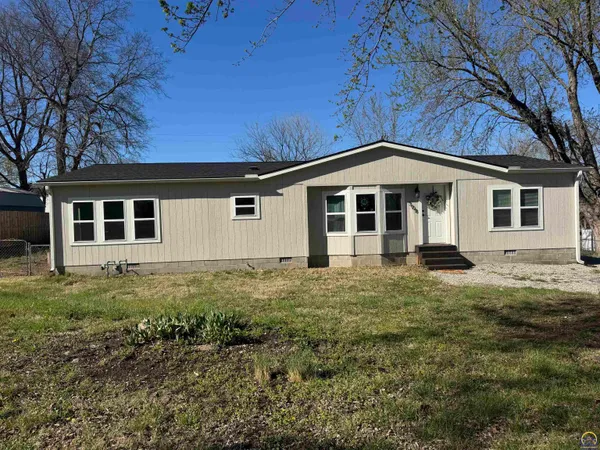 $212,000 | 308 Herkimer Street, Oskaloosa, KS 66066