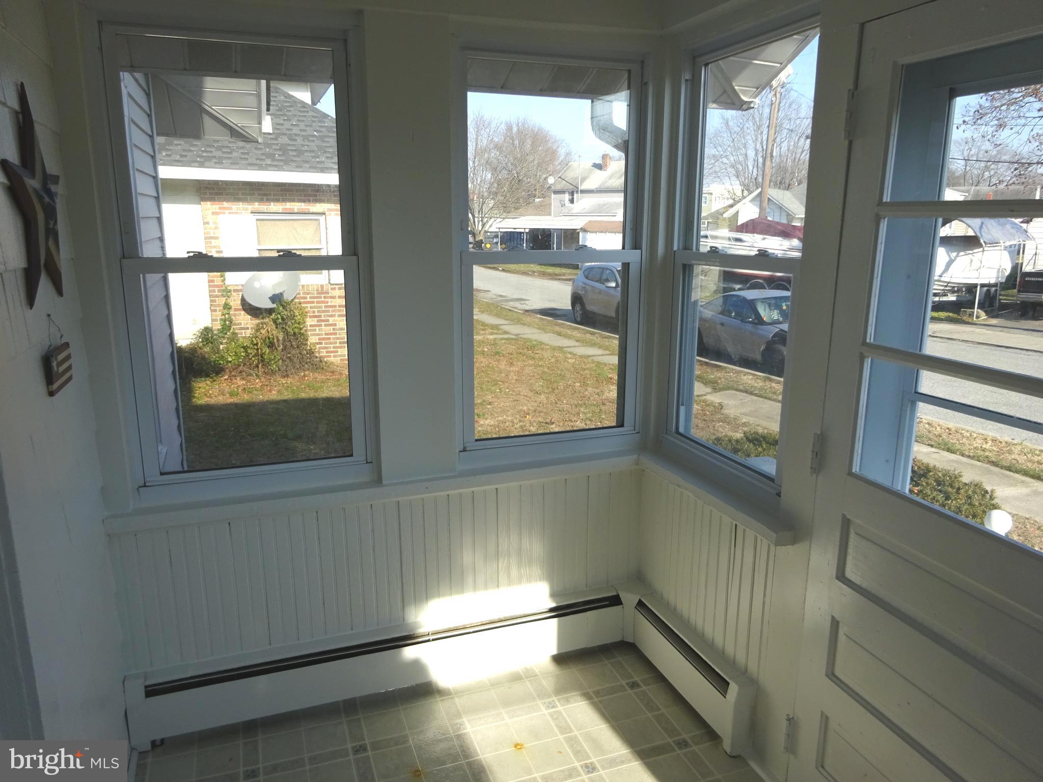 274 Johnson Street Carneys Point, NJ 08069 - Photo 12 of 56 Sun Room