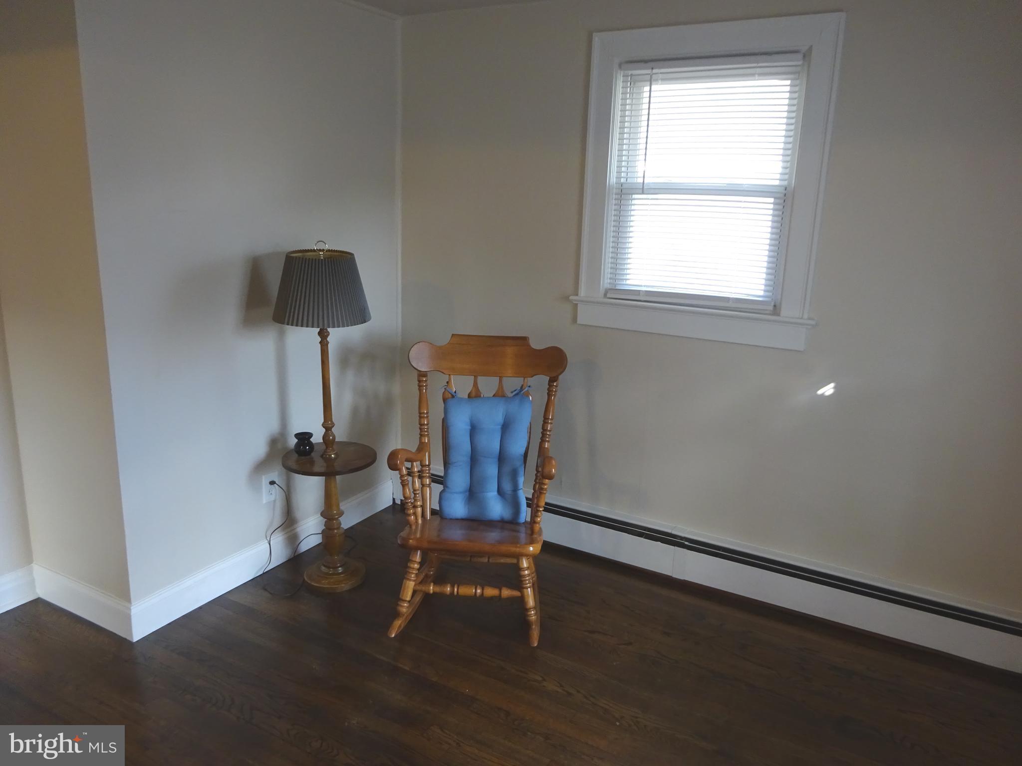 274 Johnson Street Carneys Point, NJ 08069 - Photo 16 of 56 Living Room