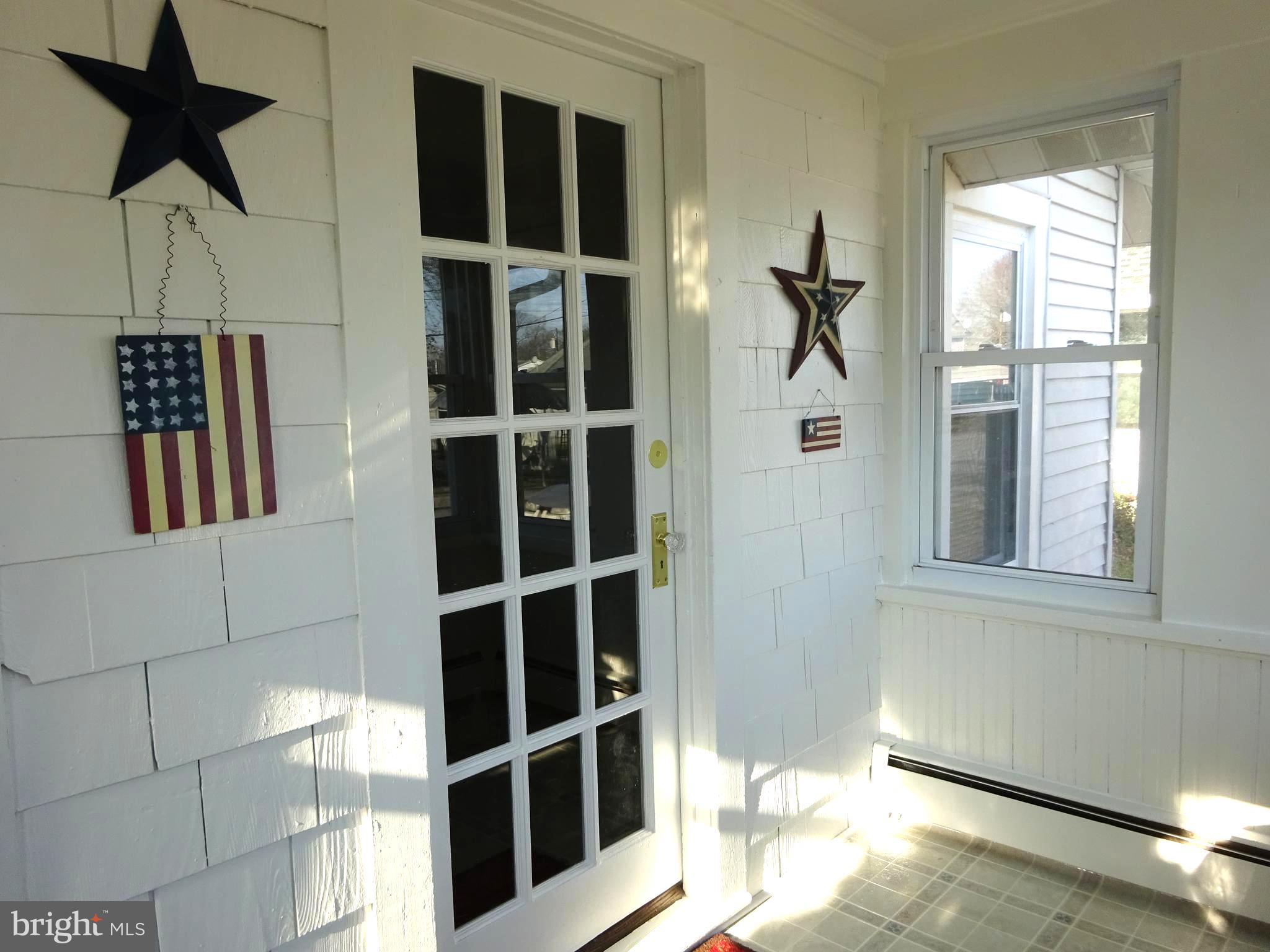 274 Johnson Street Carneys Point, NJ 08069 - Photo 8 of 56 Sun Room