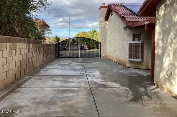 $629,777 | 1518 Ave J 12 E Lancaster Ca East, Lancaster, CA 93535