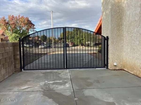 $629,777 | 1518 Ave J 12 E Lancaster Ca East, Lancaster, CA 93535