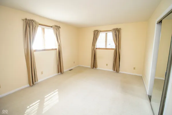 $290,000 | 9366 West County Road 1050, Elwood, IN 46036