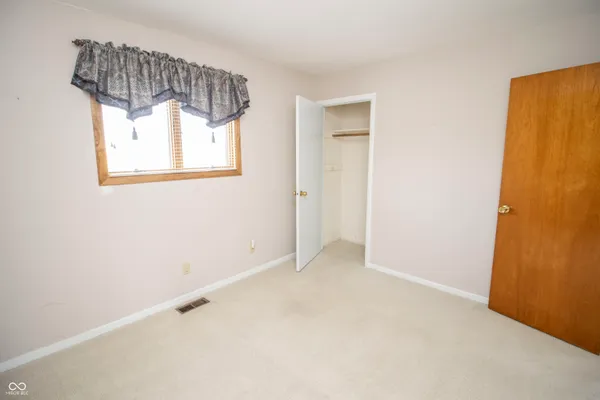 $290,000 | 9366 West County Road 1050, Elwood, IN 46036