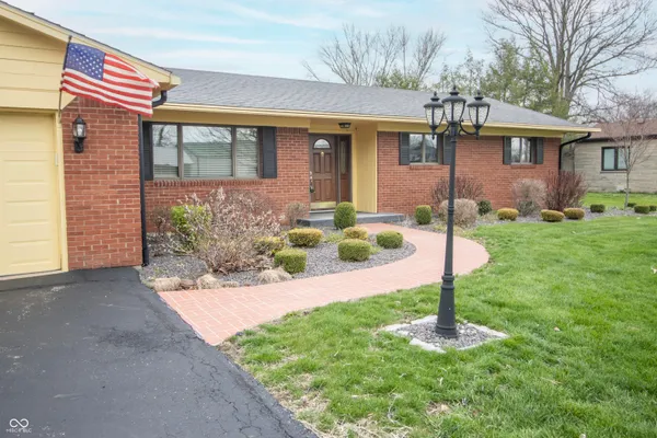 $290,000 | 9366 West County Road 1050, Elwood, IN 46036