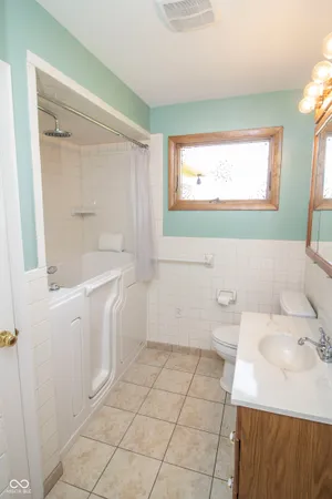 $290,000 | 9366 West County Road 1050, Elwood, IN 46036