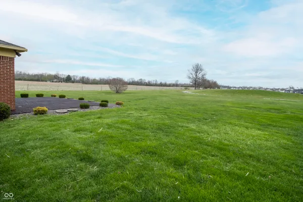 $290,000 | 9366 West County Road 1050, Elwood, IN 46036