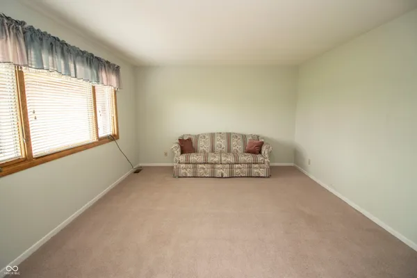 $290,000 | 9366 West County Road 1050, Elwood, IN 46036