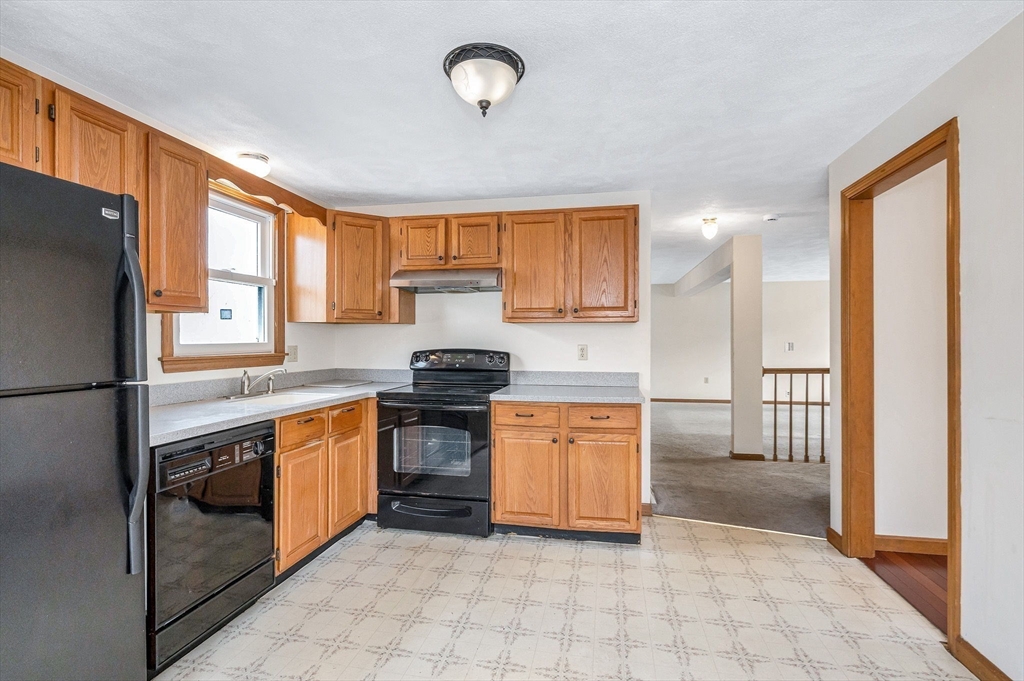 5 Marion Road Billerica, MA 01862 - Photo 11 of 40 Gallery Image 11