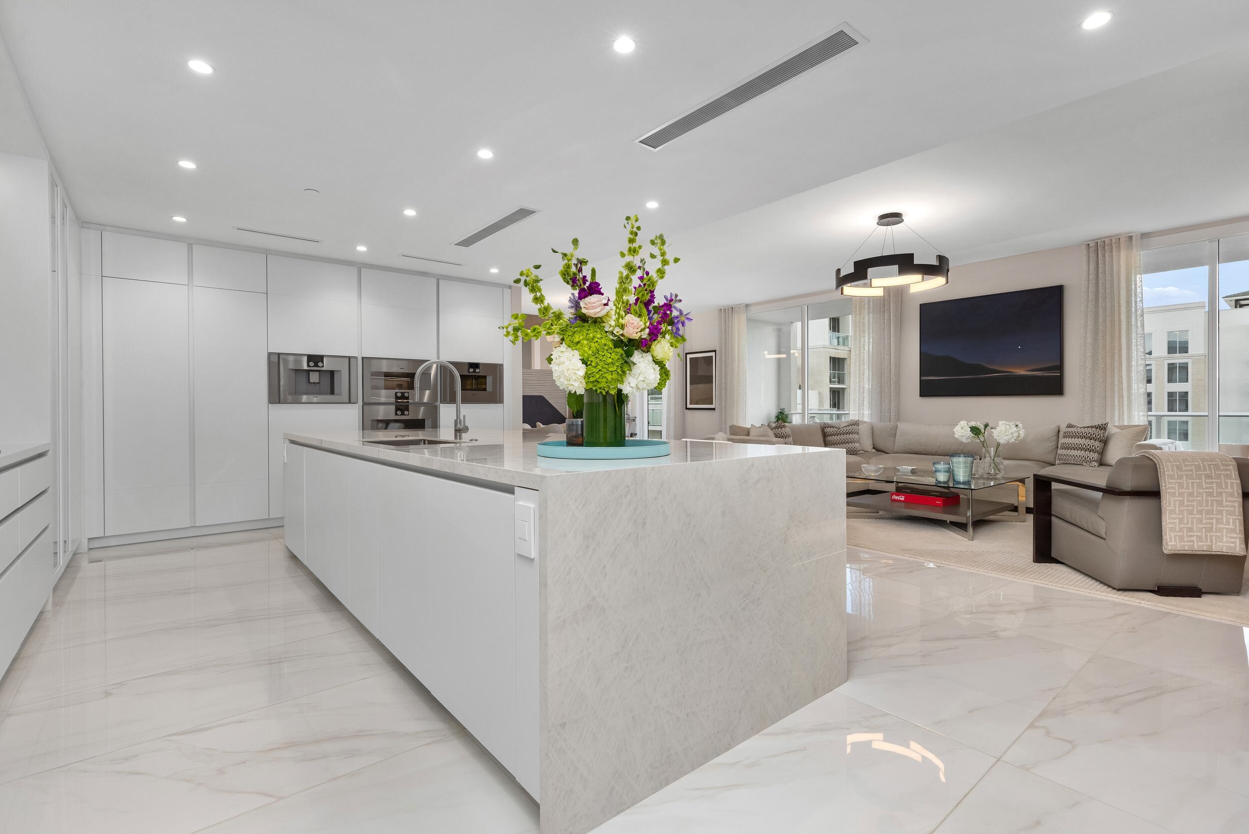 210 Southeast Mizner Boulevard, Unit 703 Boca Raton, FL 33432 - Photo 17 of 51 Kitchen