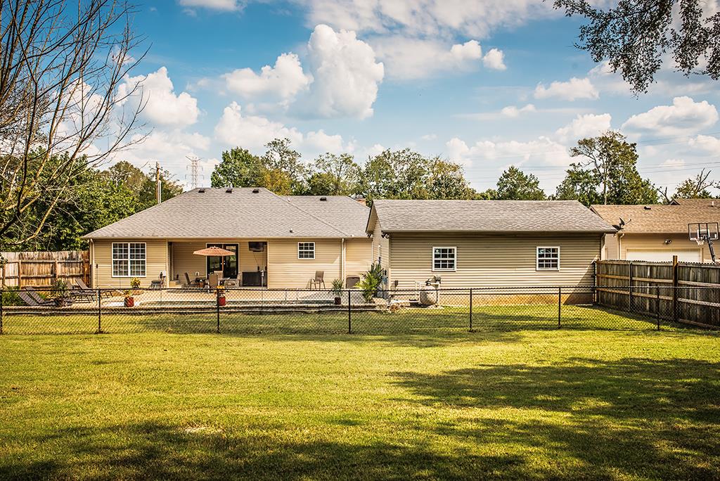 583 Windy Road Mount Juliet, TN 37122 - Photo 27 of 29 HUGE yard goes to the treeline.