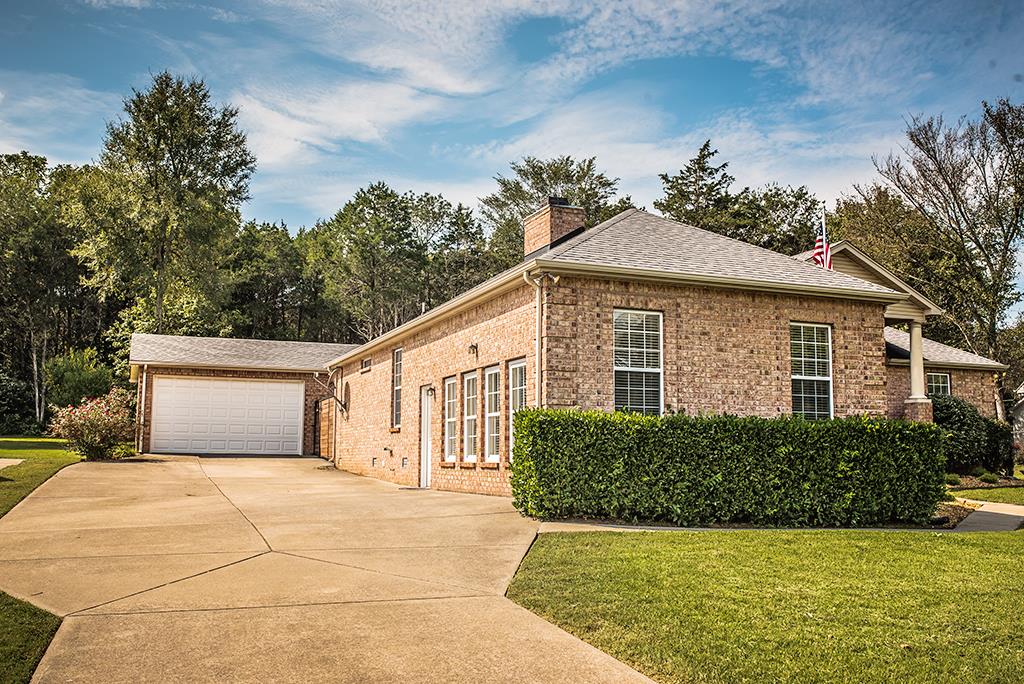 583 Windy Road Mount Juliet, TN 37122 - Photo 3 of 29 Large driveway provides plenty of parking for this entertainers dream home