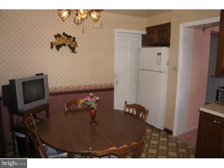937 Providence Road Springfield, PA 19064 - Photo 12 of 25 Kitchen