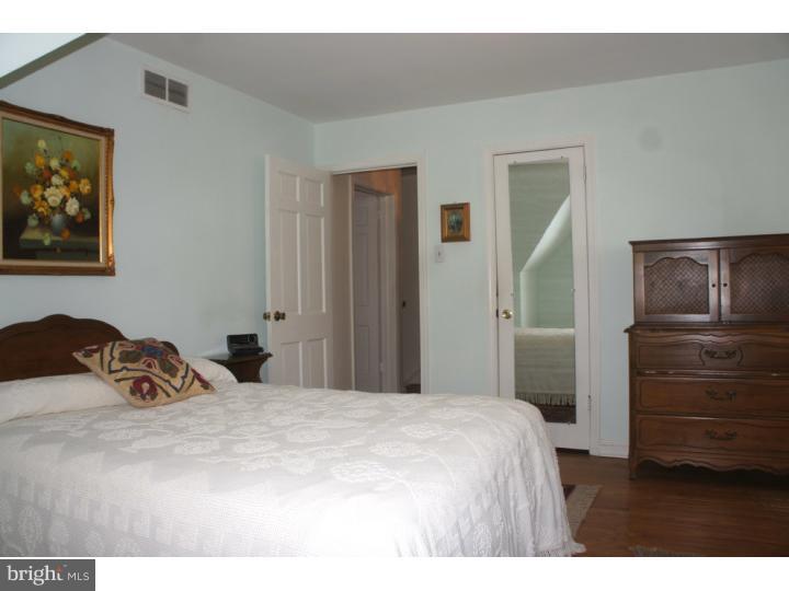 937 Providence Road Springfield, PA 19064 - Photo 24 of 25 Bedroom 3