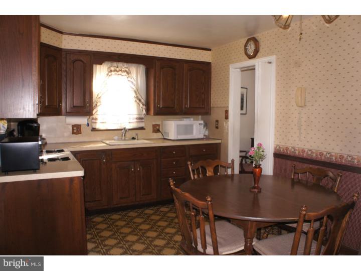 937 Providence Road Springfield, PA 19064 - Photo 10 of 25 Kitchen