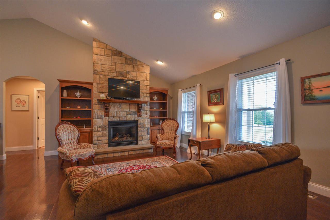 8287 South Stone Ridge Road Bloomington, IN 47401 - Photo 2 of 36 Gallery Image 2