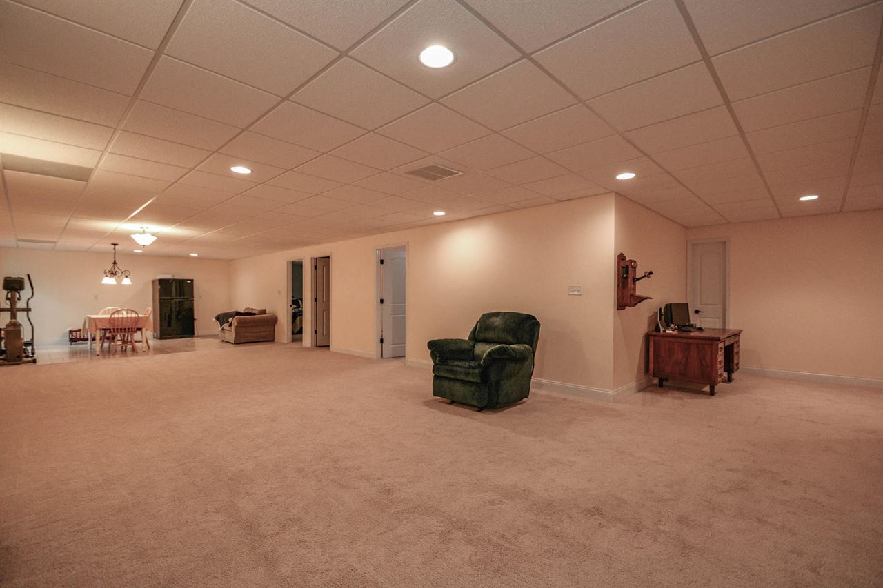 8287 South Stone Ridge Road Bloomington, IN 47401 - Photo 24 of 36 Gallery Image 24