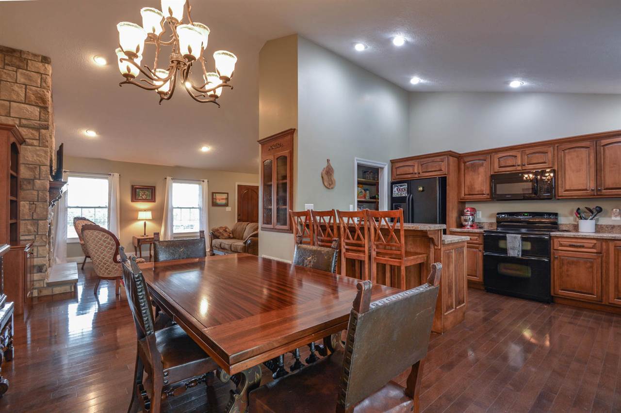 8287 South Stone Ridge Road Bloomington, IN 47401 - Photo 7 of 36 Gallery Image 7