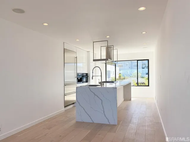 $15,000 | 352 Chestnut Street, San Francisco, CA 94133