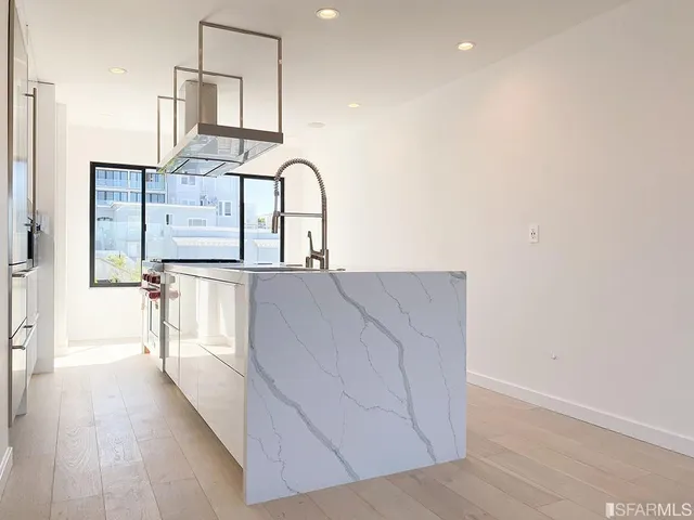 $15,000 | 352 Chestnut Street, San Francisco, CA 94133