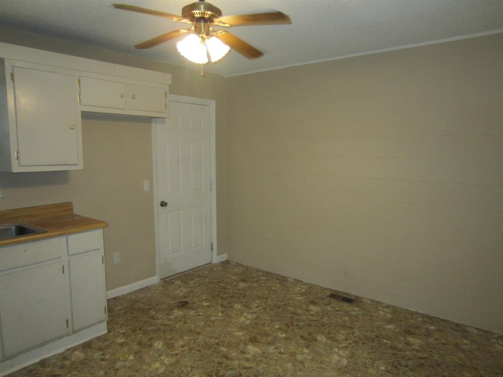 101 Pritchard Street, Unit 1 2 3 Westminster, SC 29693 - Photo 4 of 11 Gallery Image 4