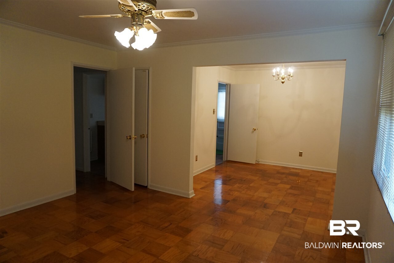4153 La Rose Court Mobile, AL 36609 - Photo 5 of 26