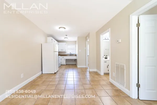 $775 | 211 Oak Street, Unit 9, Clarksville, TN 37042