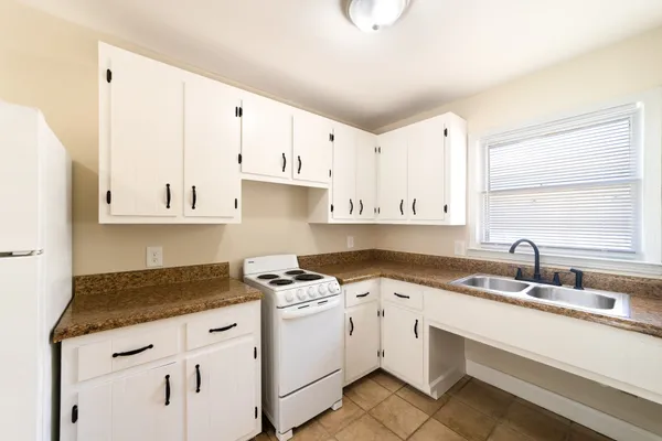 $775 | 211 Oak Street, Unit 9, Clarksville, TN 37042